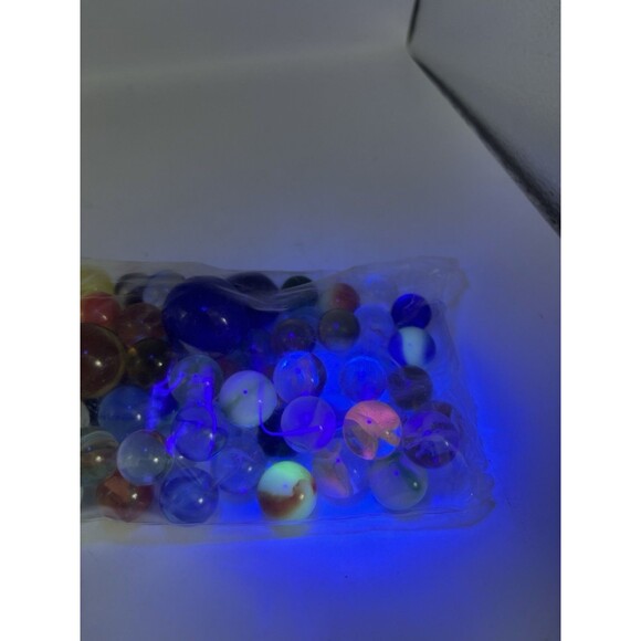 Vintage Ian Logan Tin Car Filled With Sealed Marbles The Great American MarbleCo - Picture 10 of 12